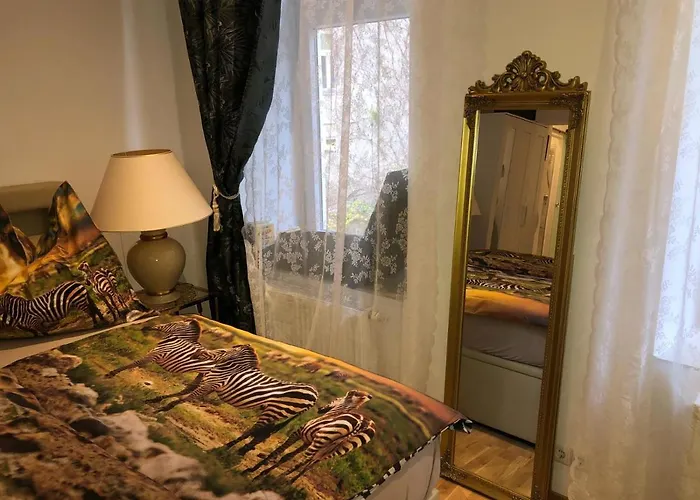 Flair And Design Apartment! *